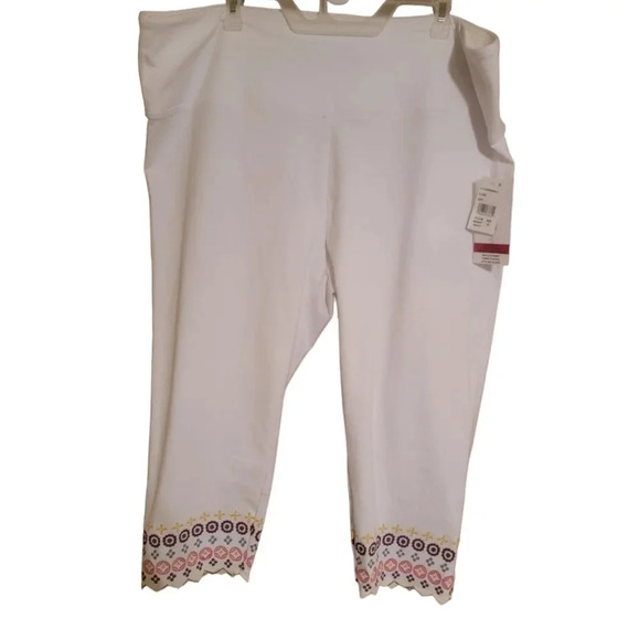 Plus size Capri leggings - Picture 1 of 3